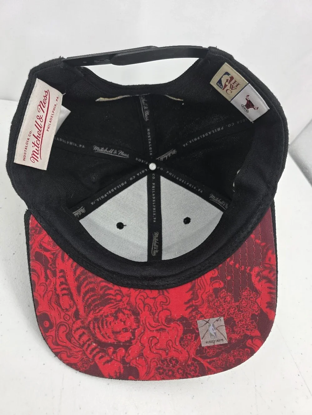 Mitchell & Ness Chicago Bulls Water Tiger HWC Adjustable Snapback Hat Cap Youth.